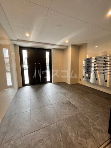 21/27 エントランス