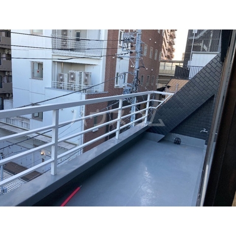 14/23 バルコニー