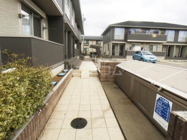 16/26 エントランス