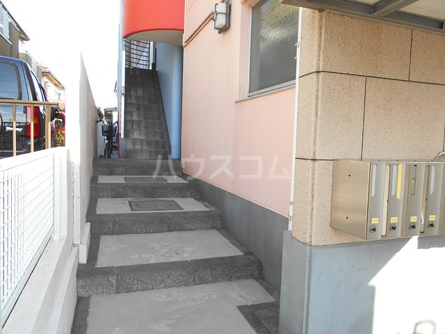 18/26 エントランス