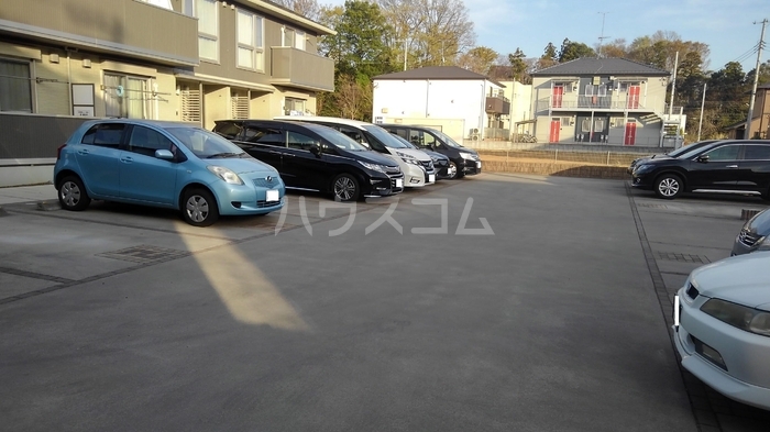 16/25 駐車場