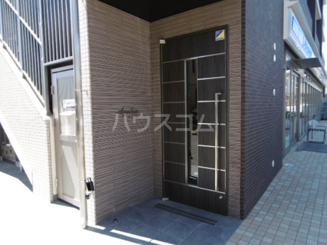 29/30 エントランス