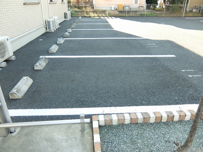 18/19 駐車場