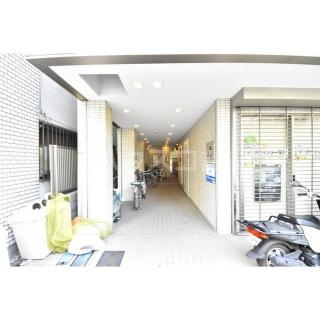 14/21 エントランス