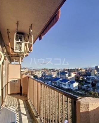 18/21 エントランス