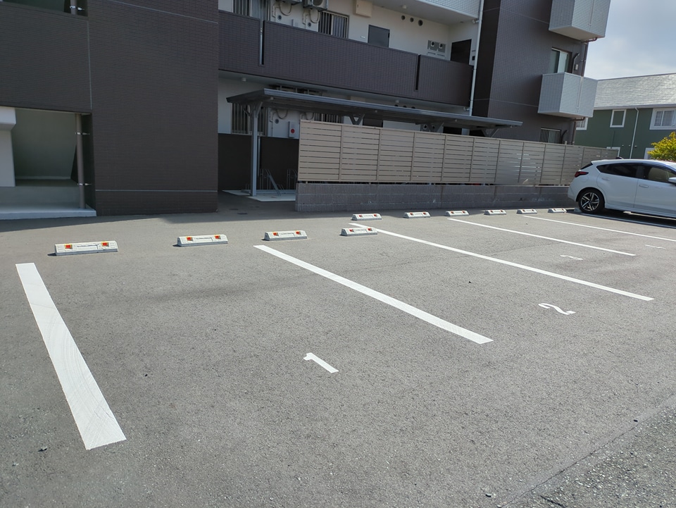 18/22 駐車場