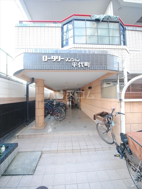 20/26 エントランス