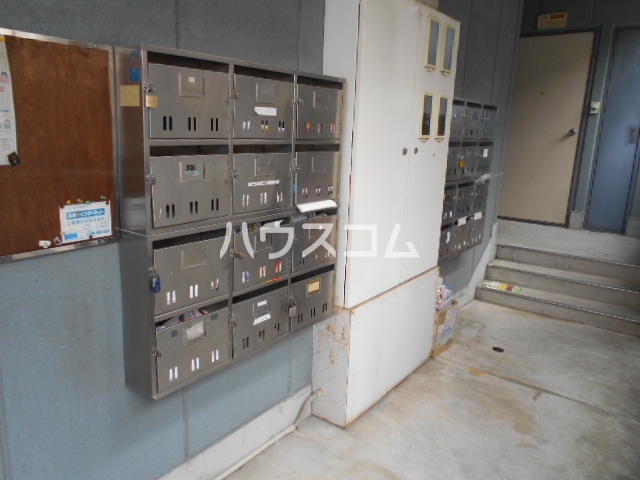 19/23 エントランス