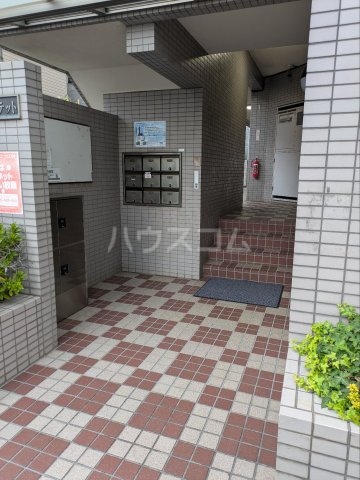 2/3 エントランス