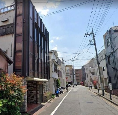 17/19 エントランス