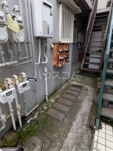 14/16 エントランス