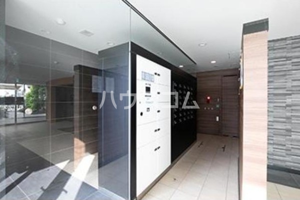 18/29 エントランス