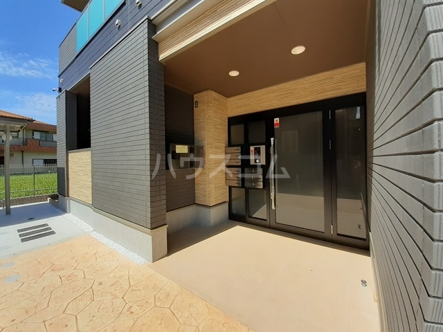 13/20 エントランス