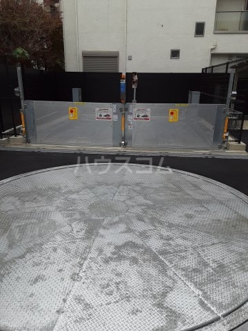 23/30 駐車場
