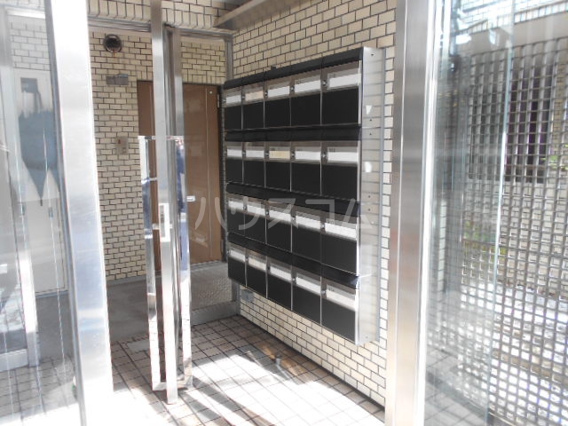 2/3 エントランス