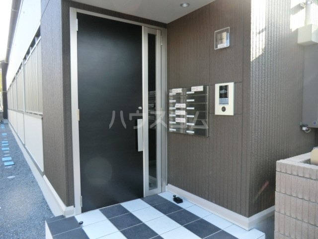 2/4 エントランス