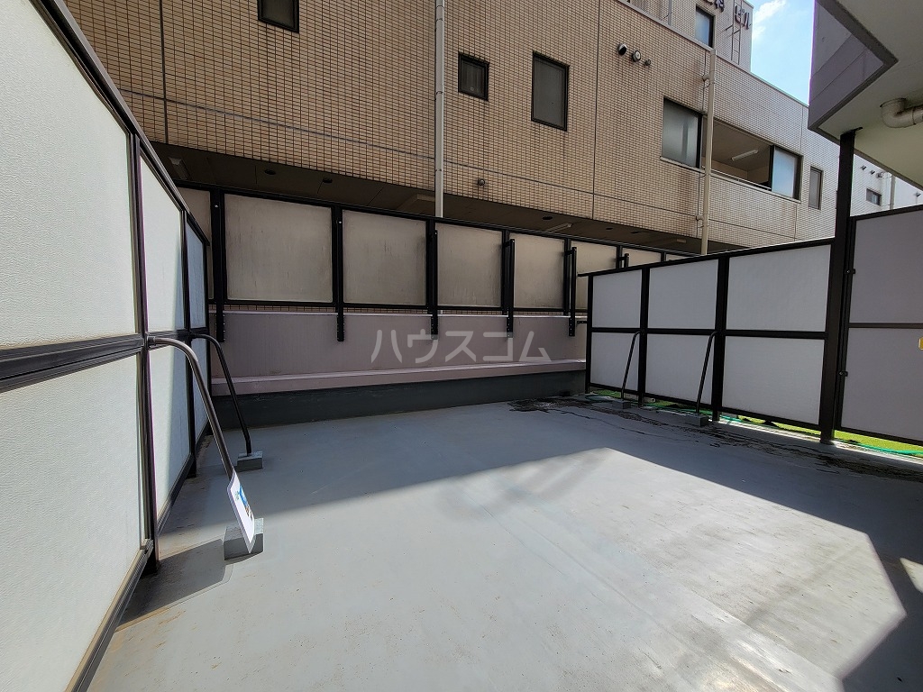 21/30 バルコニー