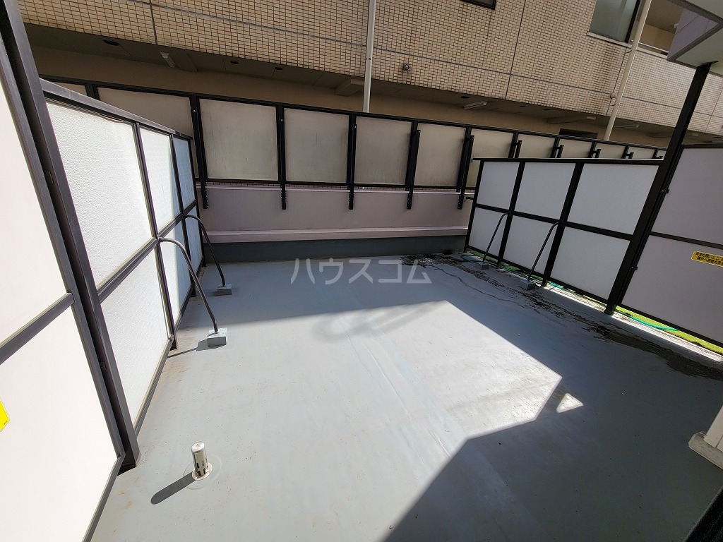 23/30 バルコニー