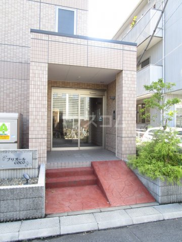 23/24 エントランス