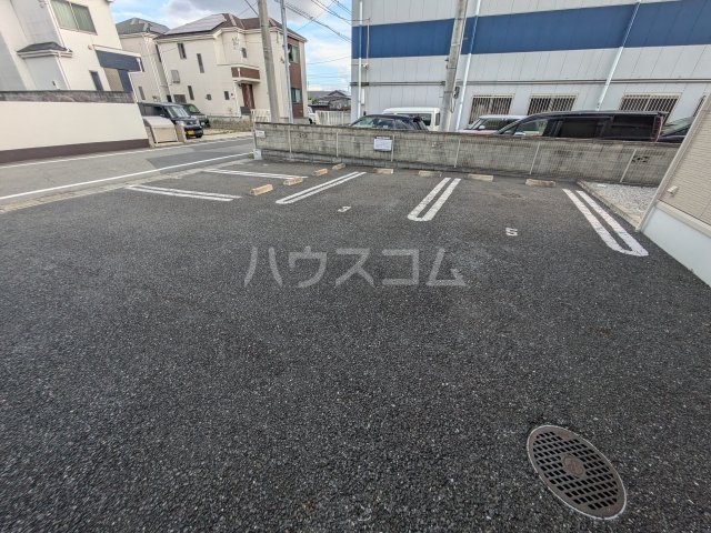 23/30 駐車場