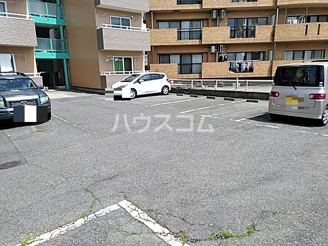 22/30 駐車場