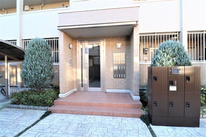 17/28 エントランス