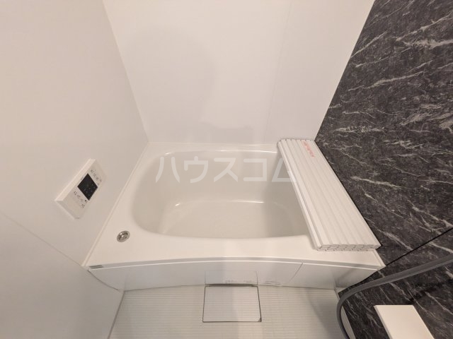 14/30 浴室