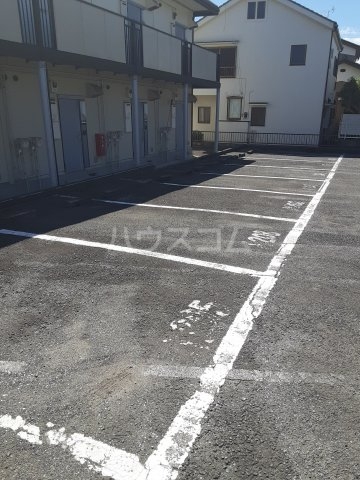16/17 駐車場