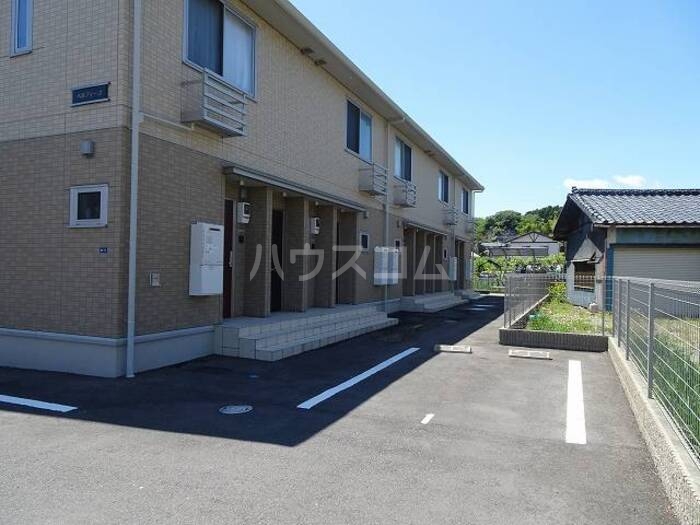 18/20 駐車場