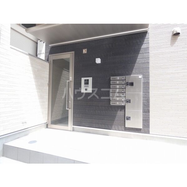 17/22 エントランス