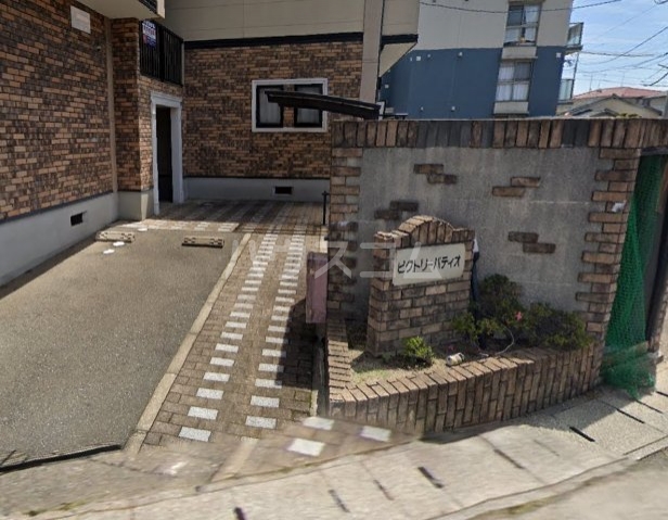 14/19 エントランス