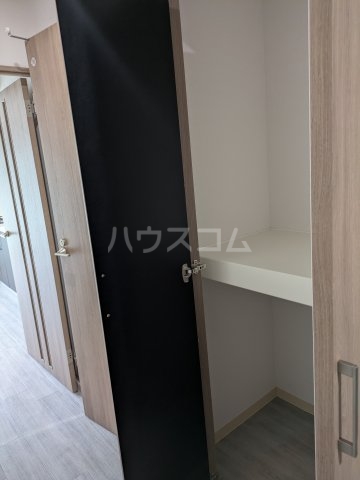 22/28 エントランス