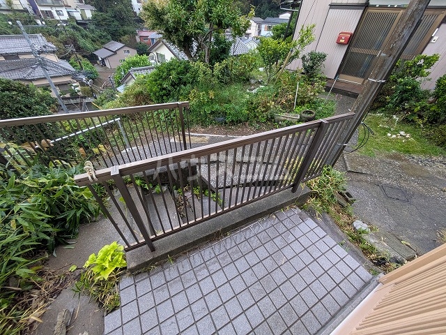 18/22 エントランス