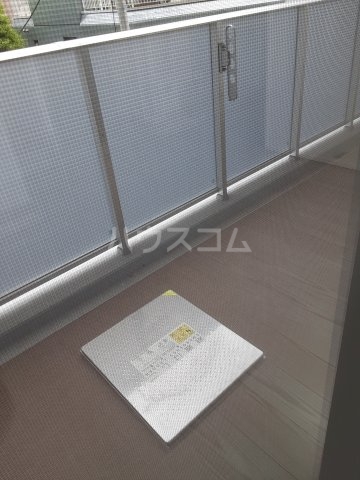21/28 バルコニー