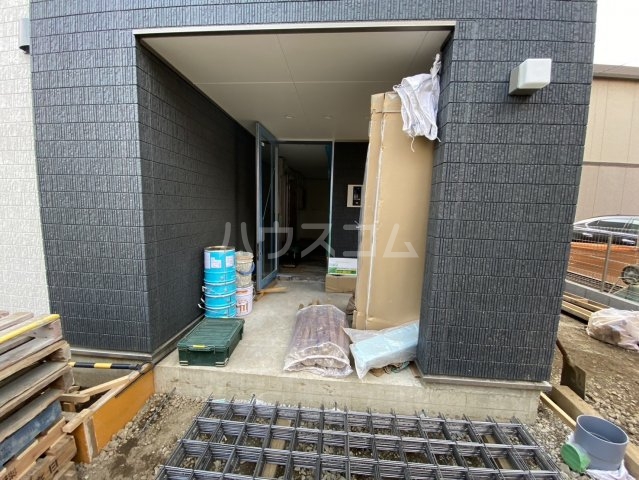 23/30 エントランス