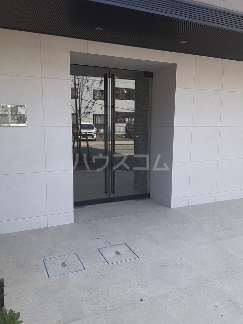 2/3 エントランス