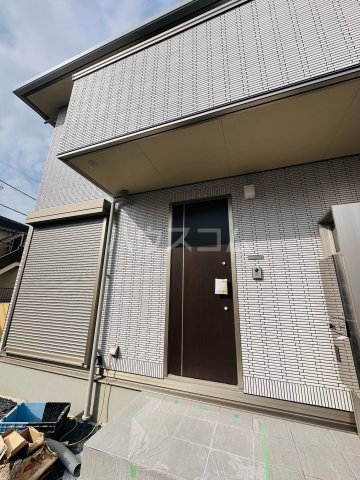 27/30 エントランス