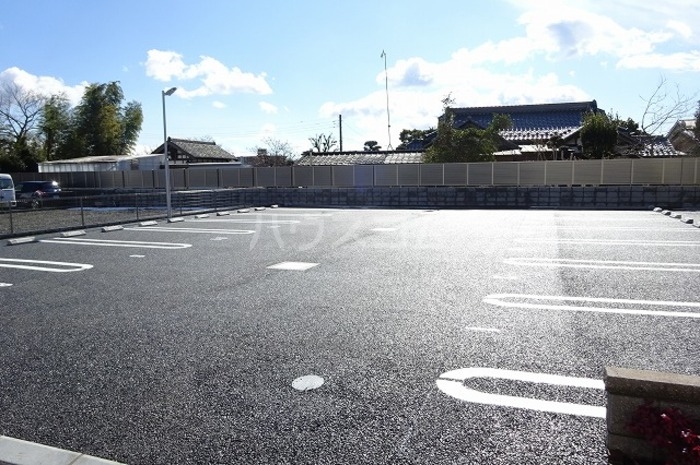16/19 駐車場