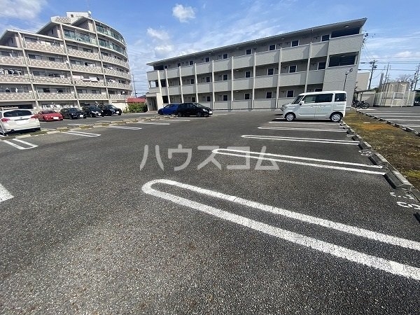 18/26 駐車場