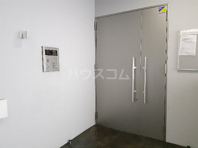 29/30 エントランス