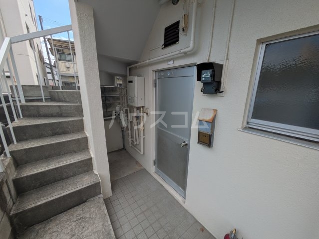 29/30 エントランス