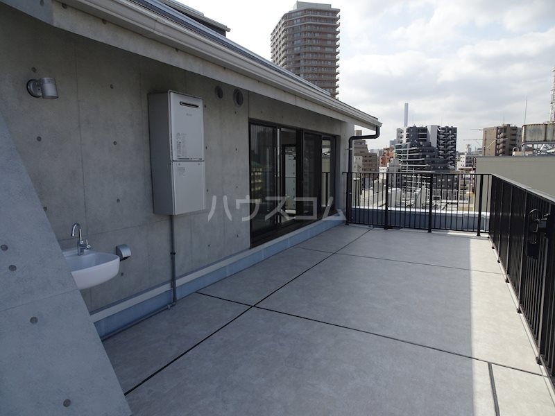 13/27 バルコニー