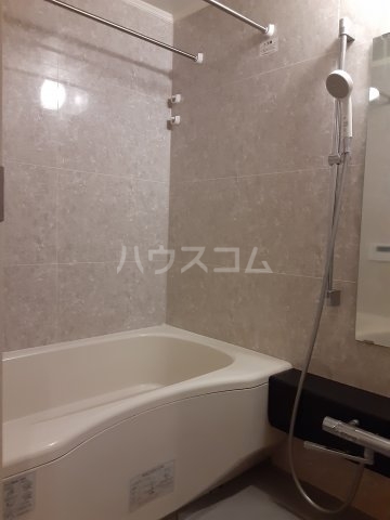 13/30 浴室