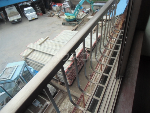 13/19 バルコニー