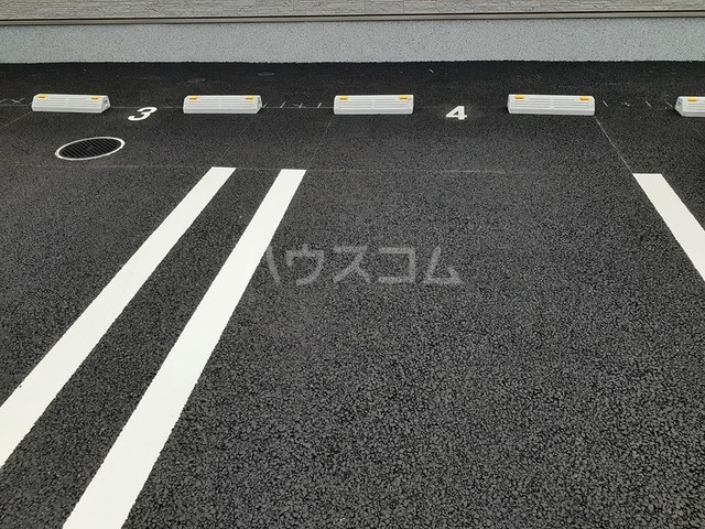 26/30 駐車場