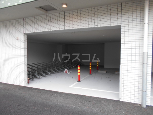 15/17 駐車場