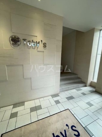 18/25 エントランス