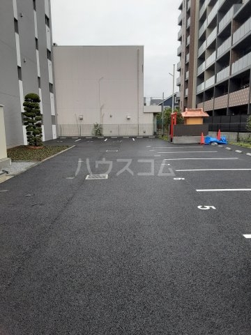28/30 駐車場