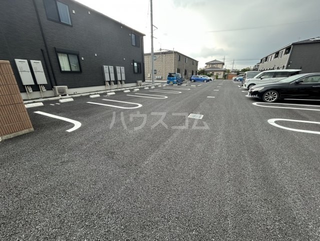 28/30 駐車場