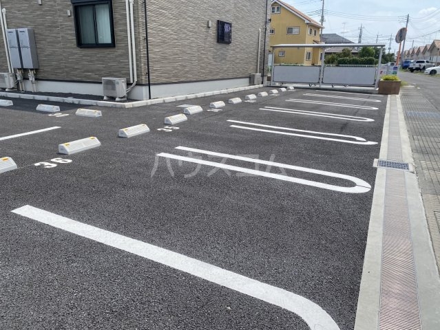 28/30 駐車場